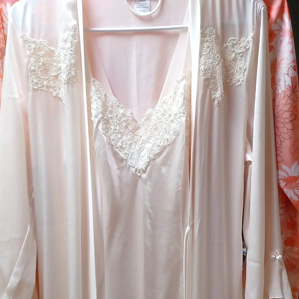 Negligee & Robe